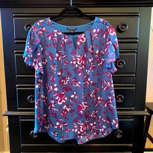 41 Hawthorn teal short-sleeve floral top